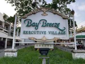 Bay Breeze Signage