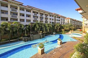 Sorrento Oasis Pool View