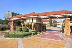 Sorrento Oasis Main Entrance